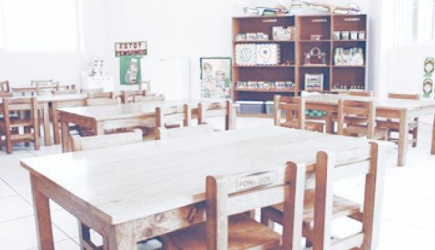 Estantes de biblioteca escolar fabricados por Dismardi